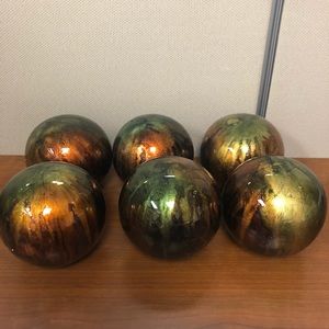 Pier 1 Vase & Decorative Balls